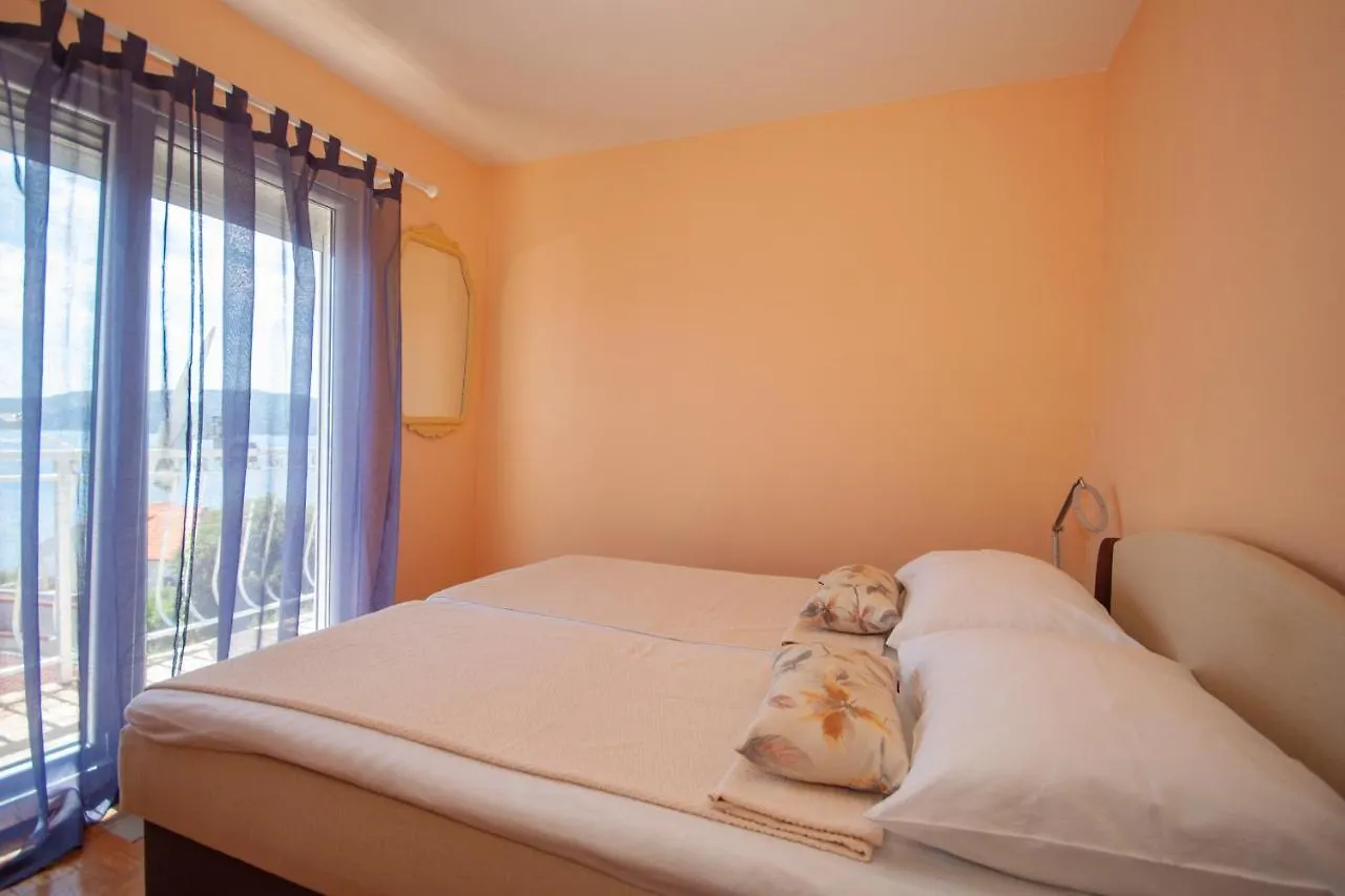Apartment Marina Donji Okrug